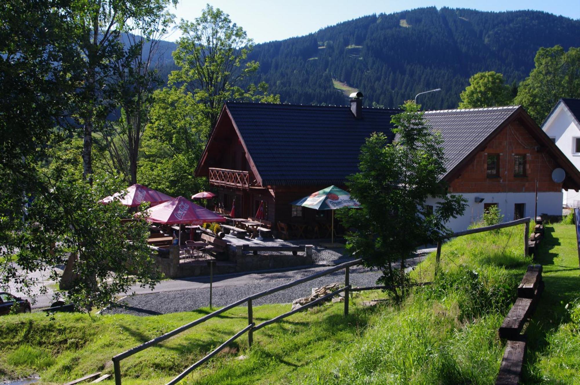 Penzion Avalanche Železná Ruda Exteriör bild